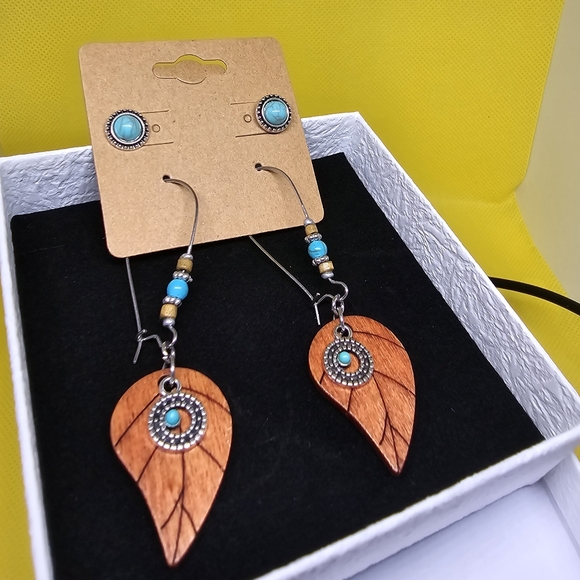 2 pr Fashion Faux Turquoise Earrings - Picture 7 of 7